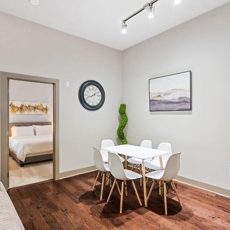 Апартаменты Grand Luxury Premium Vaulted Ceilings Вудбридж Экстерьер фото