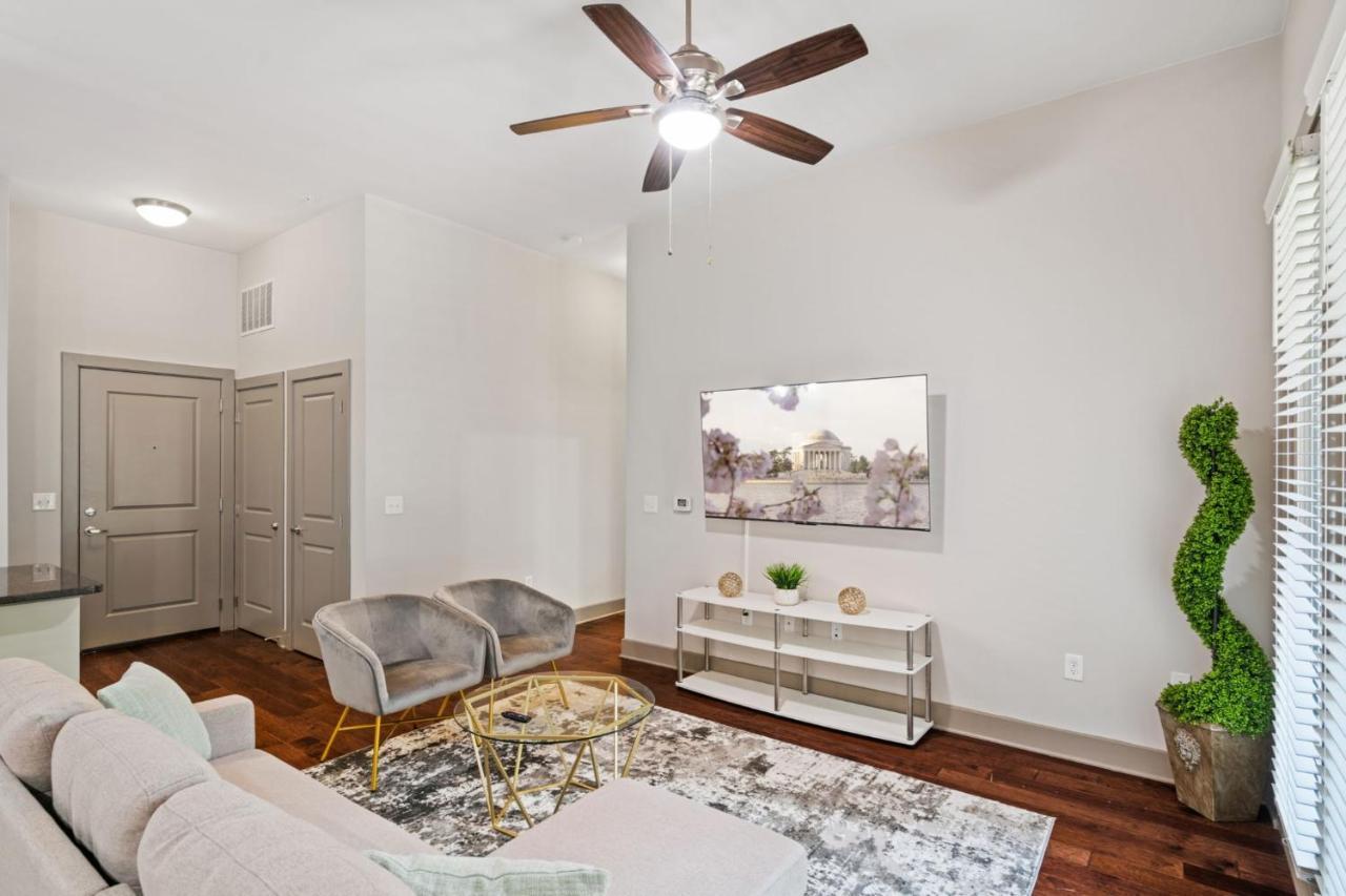 Апартаменты Grand Luxury Premium Vaulted Ceilings Вудбридж Экстерьер фото
