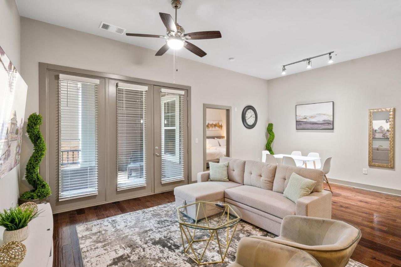 Апартаменты Grand Luxury Premium Vaulted Ceilings Вудбридж Экстерьер фото